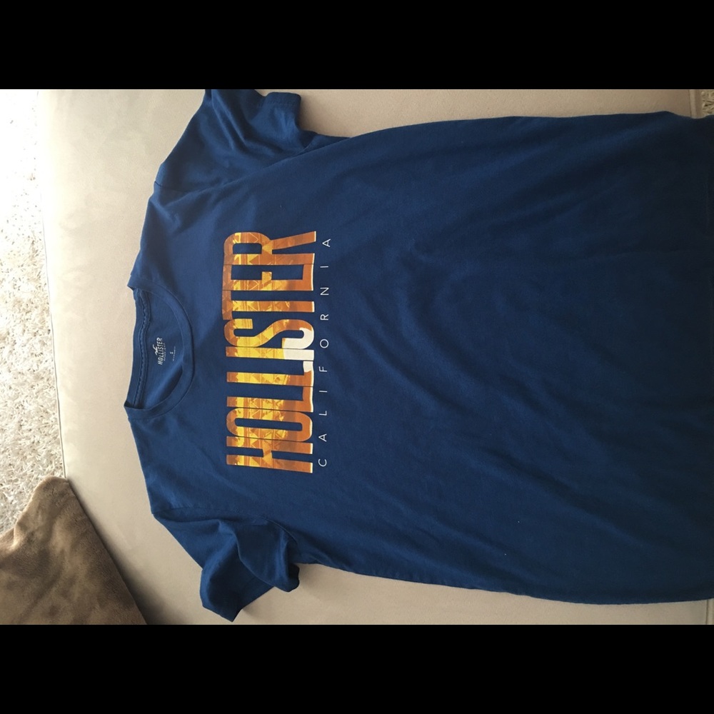 Hollister shirt
